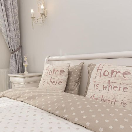 Apartament Belles Roses Brasov Appartement Buitenkant foto
