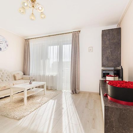Apartament Belles Roses Brasov Appartement Buitenkant foto