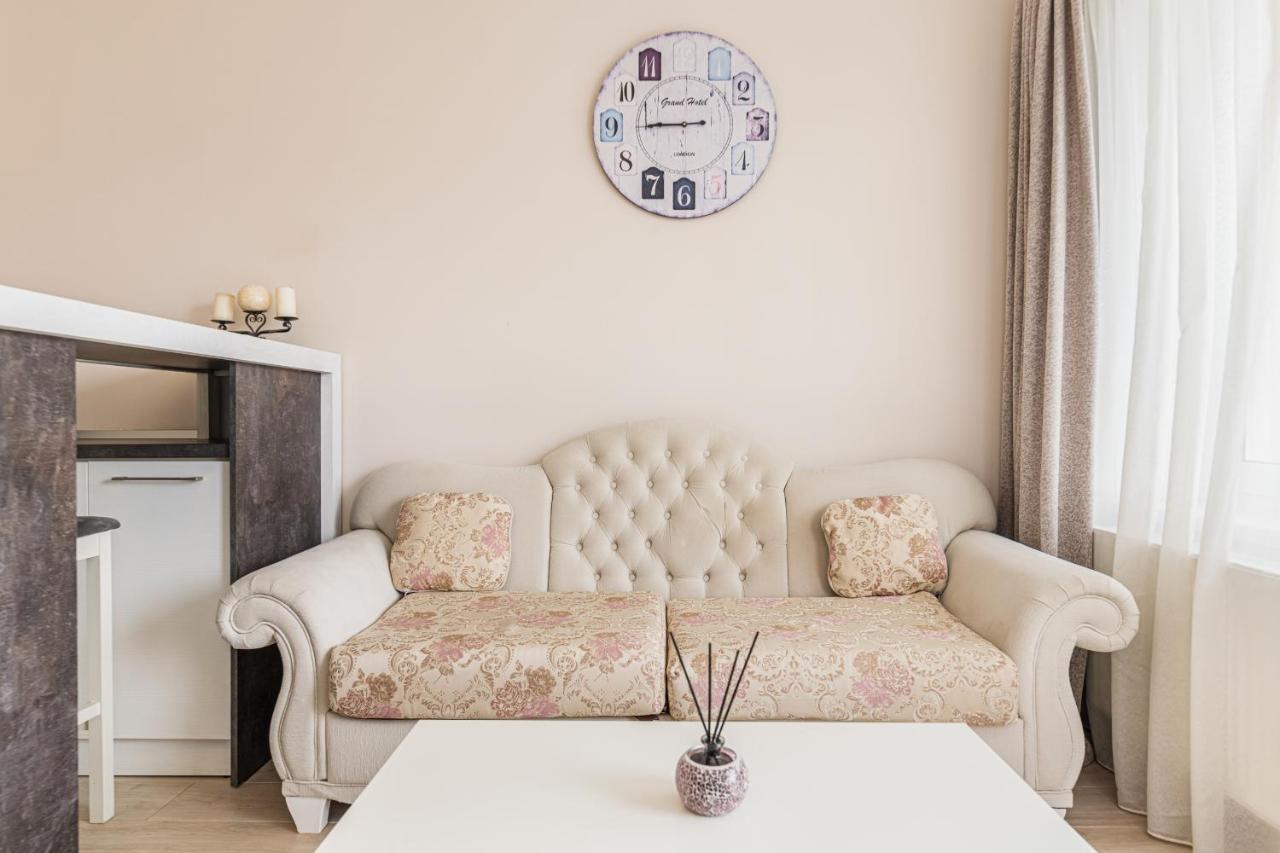 Apartament Belles Roses Brasov Appartement Buitenkant foto